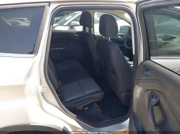 1FMCU9G93HUB67348 2017 FORD ESCAPE - Image 8