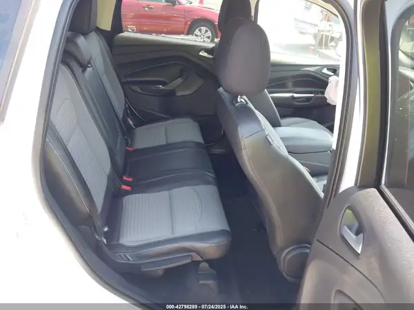 1FMCU9G93HUB74588 2017 FORD ESCAPE - Image 8