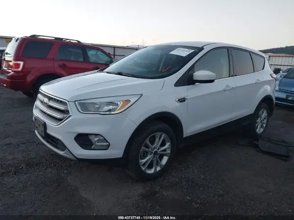 1FMCU9G93HUB82173 2017 FORD ESCAPE - Image 2