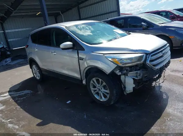 1FMCU9G93HUB89575 2017 FORD ESCAPE - Image 1