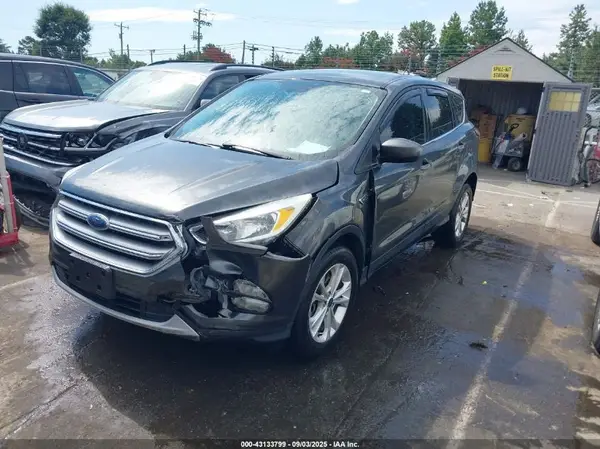 1FMCU9G93HUC52514 2017 FORD ESCAPE - Image 2