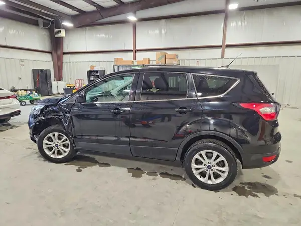 1FMCU9G93HUC88736 2017 FORD ESCAPE - Image 2