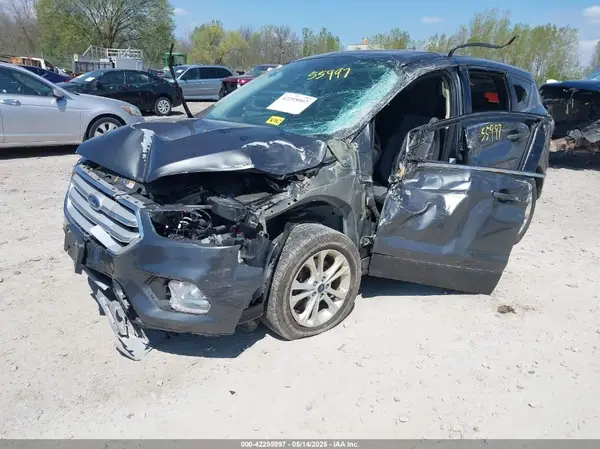 1FMCU9G93HUC88980 2017 FORD ESCAPE - Image 2