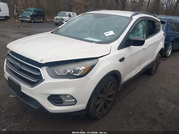 1FMCU9G93HUD02053 2017 FORD ESCAPE - Image 2