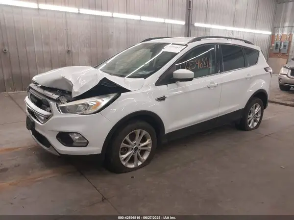1FMCU9G93HUD61393 2017 FORD ESCAPE - Image 2