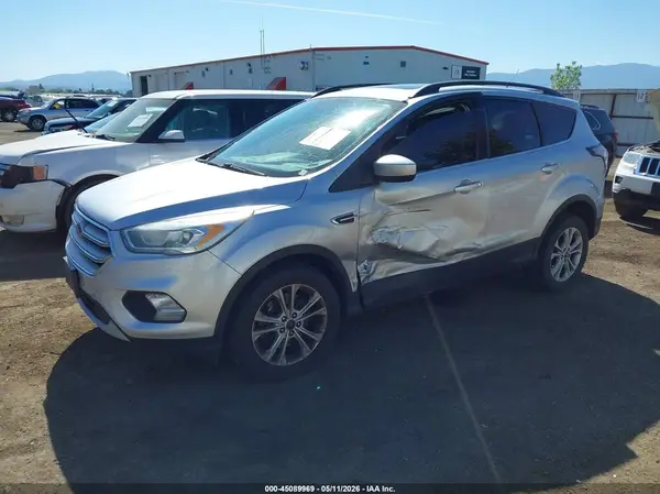 1FMCU9G93HUD96421 2017 FORD ESCAPE - Image 2
