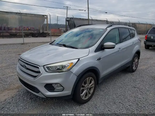 1FMCU9G93HUE28459 2017 FORD ESCAPE - Image 2