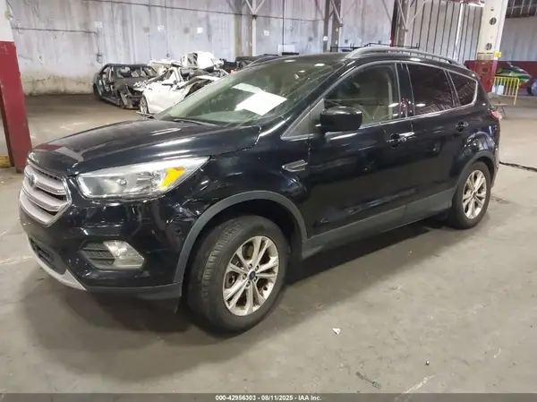 1FMCU9G93JUB49650 2018 FORD ESCAPE - Image 2