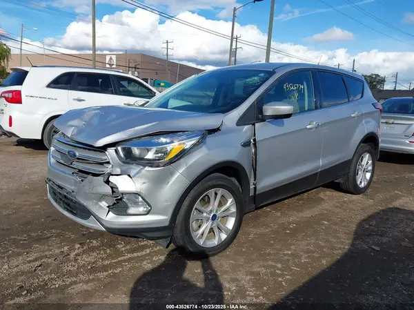 1FMCU9G93KUC08438 2019 FORD ESCAPE - Image 2