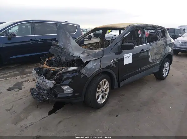 1FMCU9G94HUA29186 2017 FORD ESCAPE - Image 2