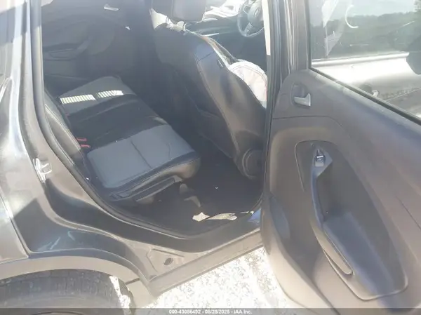 1FMCU9G94HUB76155 2017 FORD ESCAPE - Image 8