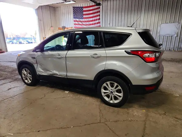 1FMCU9G94HUC35849 2017 FORD ESCAPE - Image 2
