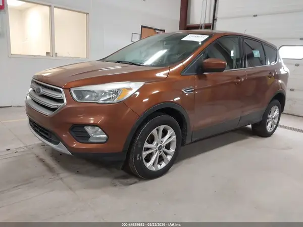 1FMCU9G94HUC52781 2017 FORD ESCAPE - Image 2