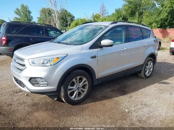 1FMCU9G94HUC64252 2017 FORD ESCAPE - Image 2