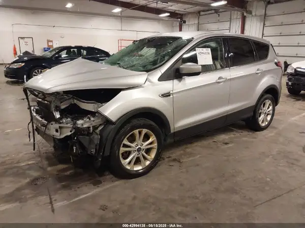 1FMCU9G94HUC71122 2017 FORD ESCAPE - Image 2