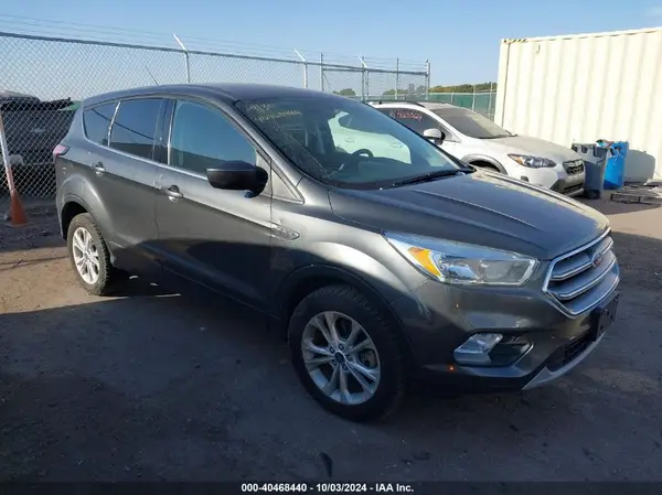 1FMCU9G94HUD41976 2017 FORD ESCAPE - Image 1