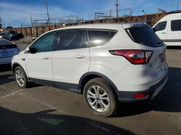1FMCU9G94HUD44778 2017 FORD ESCAPE - Image 2