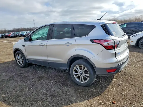 1FMCU9G94HUD67879 2017 FORD ESCAPE - Image 2