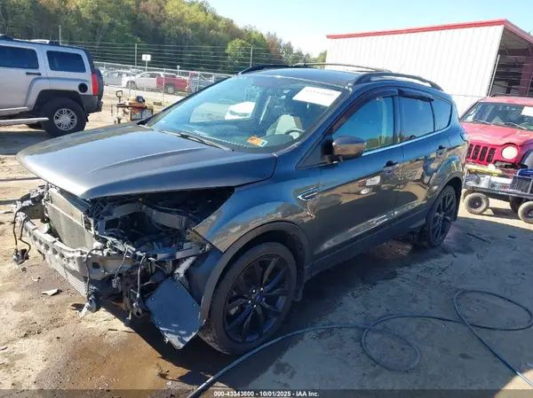 1FMCU9G94HUD97657 2017 FORD ESCAPE - Image 2