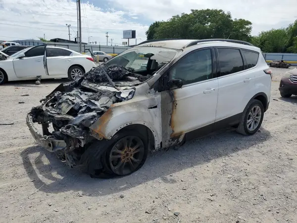 1FMCU9G94JUB49320 2018 FORD ESCAPE - Image 1