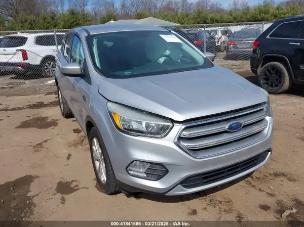1FMCU9G95HUA10906 2017 FORD ESCAPE - Image 1