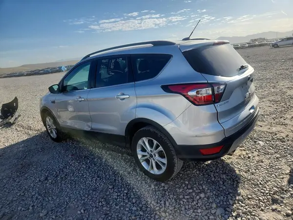 1FMCU9G95HUA23218 2017 FORD ESCAPE - Image 2