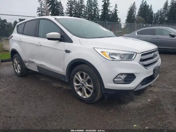 1FMCU9G95HUA24739 2017 FORD ESCAPE - Image 1