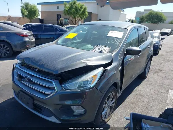 1FMCU9G95HUA61919 2017 FORD ESCAPE - Image 2