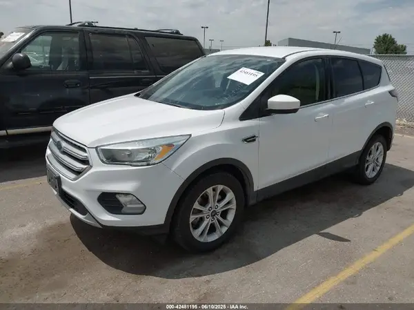 1FMCU9G95HUA69597 2017 FORD ESCAPE - Image 2