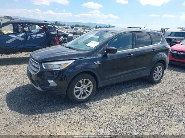 1FMCU9G95HUA83189 2017 FORD ESCAPE - Image 2