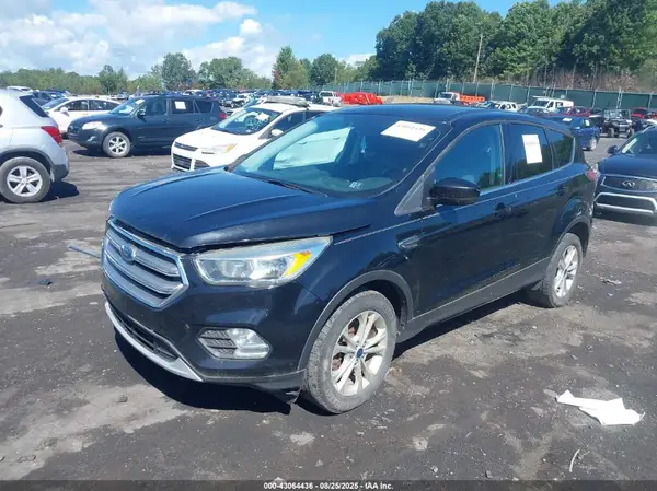 1FMCU9G95HUA95360 2017 FORD ESCAPE - Image 2