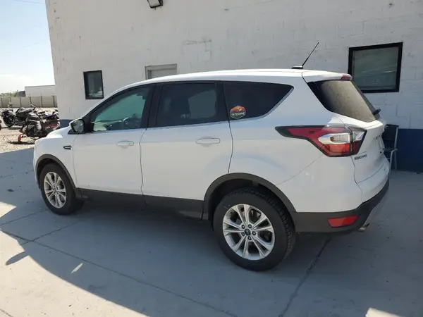 1FMCU9G95HUB29510 2017 FORD ESCAPE - Image 2