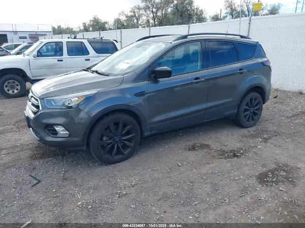 1FMCU9G95HUB92008 2017 FORD ESCAPE - Image 2