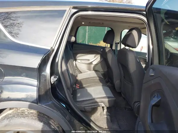 1FMCU9G95HUC88947 2017 FORD ESCAPE - Image 8