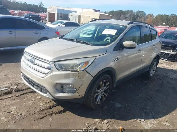 1FMCU9G95HUC90522 2017 FORD ESCAPE - Image 2