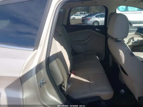 1FMCU9G95HUC90522 2017 FORD ESCAPE - Image 8