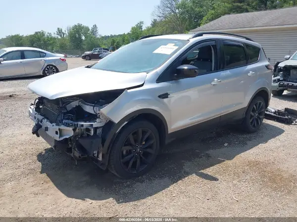 1FMCU9G95HUD37371 2017 FORD ESCAPE - Image 2
