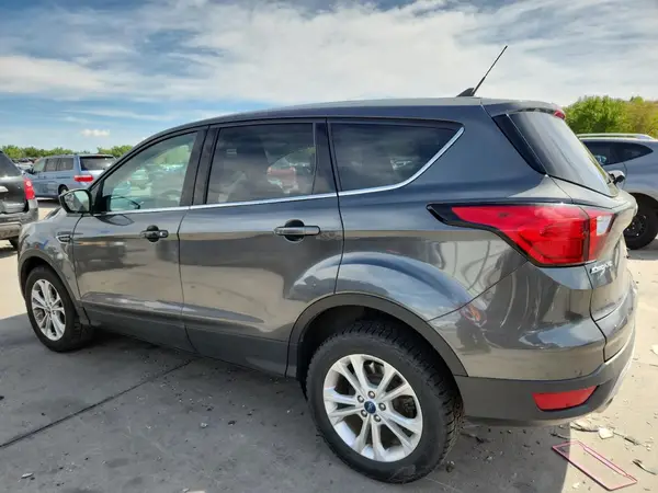 1FMCU9G95KUB66581 2019 FORD ESCAPE - Image 2