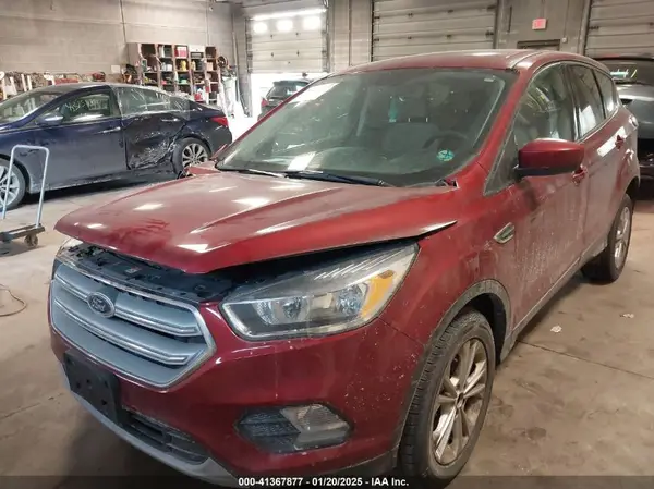 1FMCU9G95KUC08778 2019 FORD ESCAPE - Image 2
