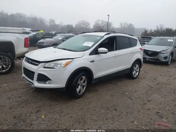 1FMCU9G96GUA34596 2016 FORD ESCAPE - Image 2