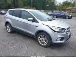 1FMCU9G96HUA02541 2017 FORD ESCAPE