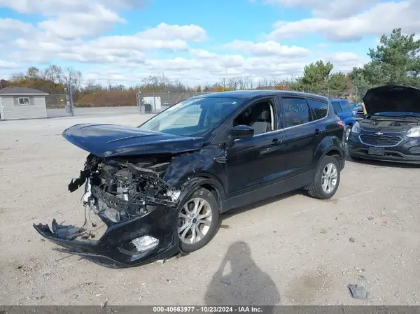 1FMCU9G96HUA29321 2017 FORD ESCAPE - Image 2
