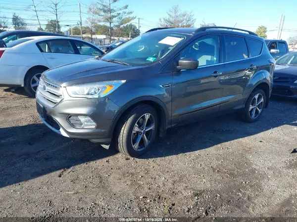 1FMCU9G96HUA74078 2017 FORD ESCAPE - Image 2