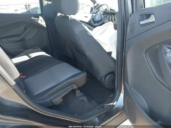 1FMCU9G96HUA74078 2017 FORD ESCAPE - Image 8