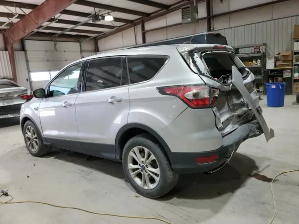 1FMCU9G96HUB08584 2017 FORD ESCAPE - Image 2