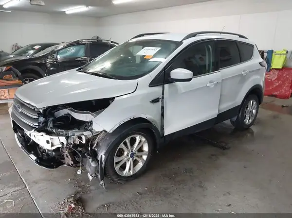 1FMCU9G96HUB94351 2017 FORD ESCAPE - Image 2