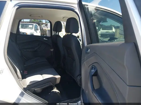 1FMCU9G96HUC36002 2017 FORD ESCAPE - Image 8