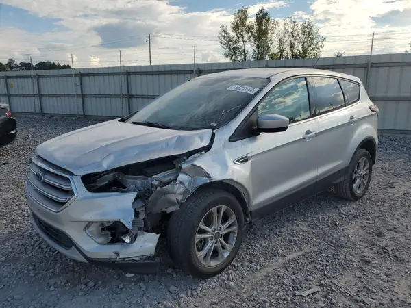 1FMCU9G96HUC52944 2017 FORD ESCAPE - Image 1