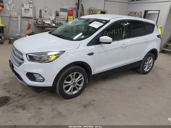 1FMCU9G96HUF09987 2017 FORD ESCAPE - Image 2