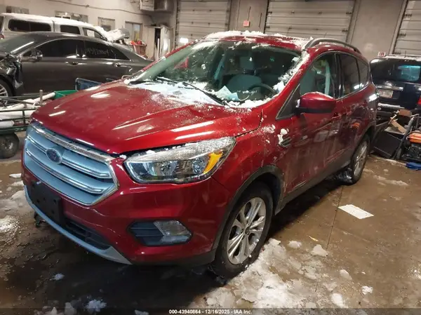 1FMCU9G96JUB49156 2018 FORD ESCAPE - Image 2